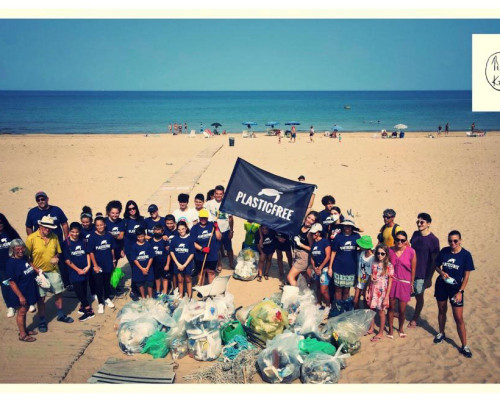 La VII partecipa alla raccolta di Plastic free